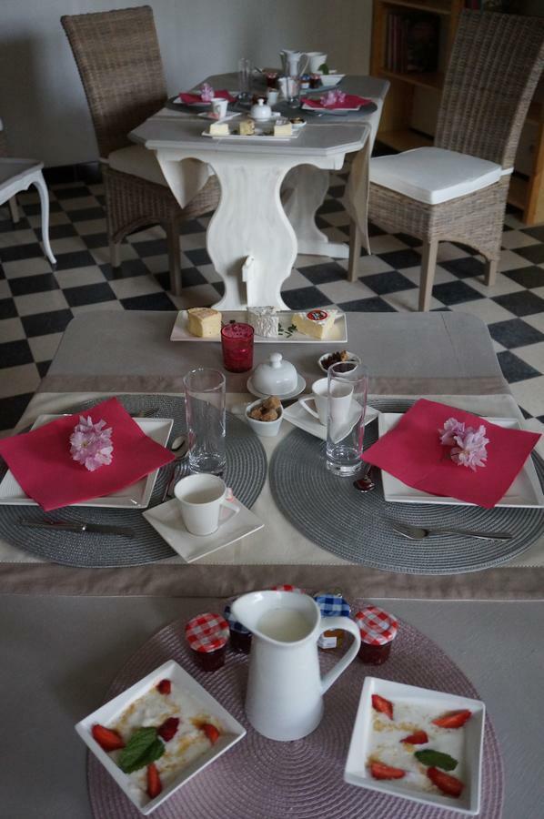 乐克洛斯圣让住宿加早餐旅馆 Sainte-Honorine-des-Pertes 外观 照片
